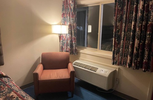 Albion Hotel | Dollinger's Motor Inn