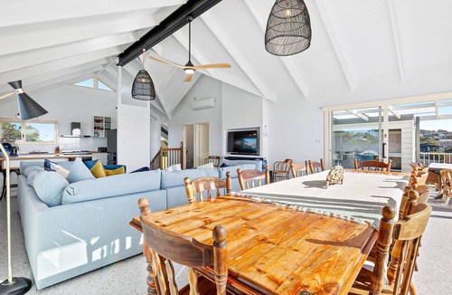 Dalmeny House | Dollini Views - Unit 2 - 14 Jocelyn St, Dalmeny