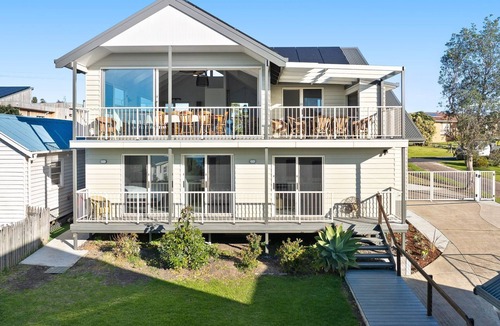 Dalmeny House | Dollini Views - Unit 2 - 14 Jocelyn St, Dalmeny