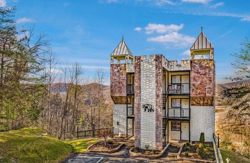 Caton Condo | Dolly's Castle Unit 4