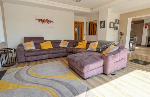 Warmingham House | Dolly's House