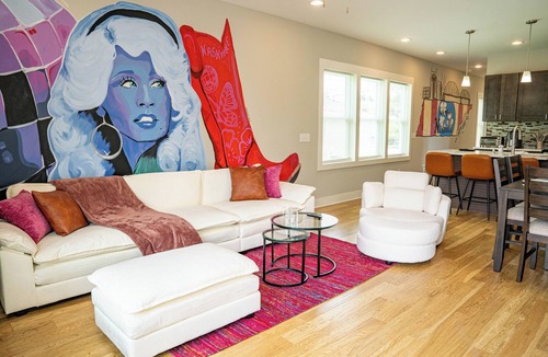 Buena Vista House | Dolly's NashPad! Beautiful 3BD, 3BT Home