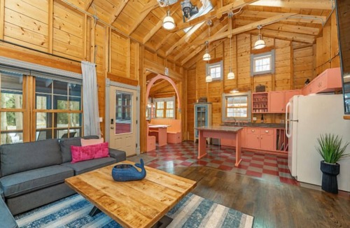 Fennville House | Dollybrook 4: Bubblegum Bungalow | Pool