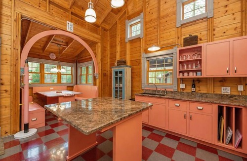Fennville House | Dollybrook 4: Bubblegum Bungalow | Pool
