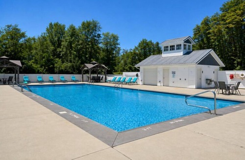 Fennville House | Dollybrook 7: Amber Glow | Pool