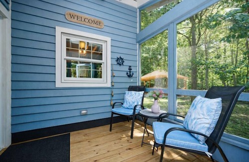 Fennville House | Dollybrook 9: Captain's Lodge | Hot Tub & Pool
