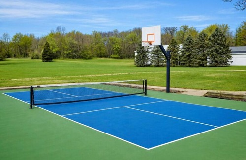 Fennville Resort | DollyBrook Resort - 9 Cottages - Room for 50 Guests