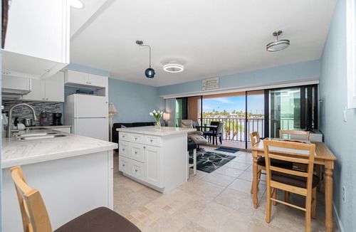 Englewood Condo | Dolphin 102 on Lemon Bay