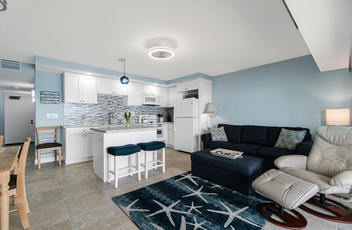 Englewood Condo | Dolphin 102 on Lemon Bay