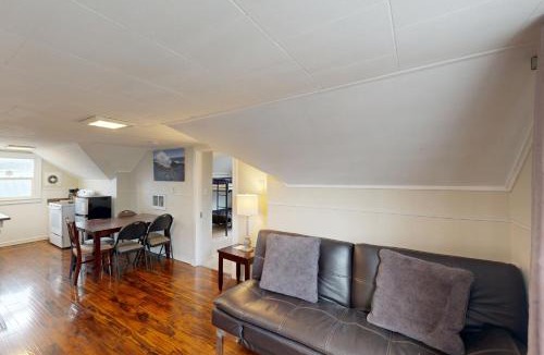 Rockaway Beach House | Dolphin 2