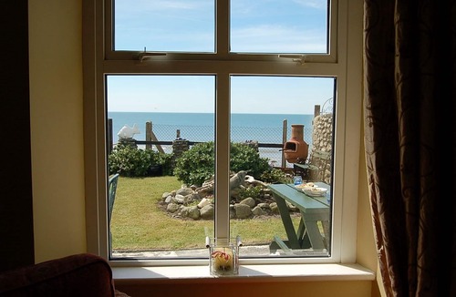 Tywyn House | Dolphin Beach House In Tywyn