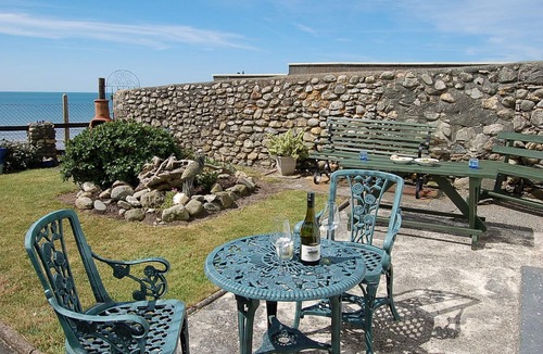 Tywyn House | Dolphin Beach House In Tywyn