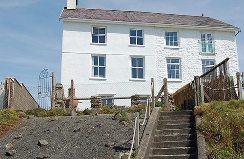 Tywyn House | Dolphin Beach House In Tywyn
