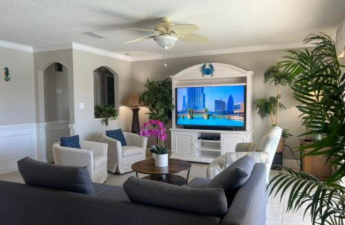 Cocoa Isles House | Dolphin Cove in Cocoa Beach Fl