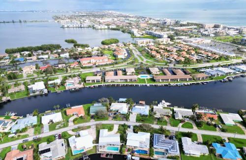 Cocoa Isles House | Dolphin Cove in Cocoa Beach Fl