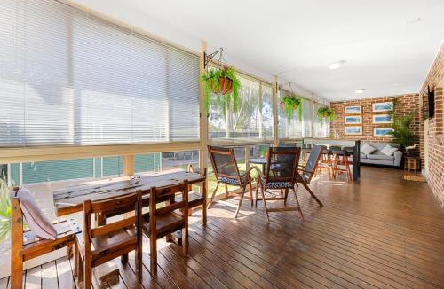 Callala Bay House | Dolphin Cove - Pet Friendly with Fireplace