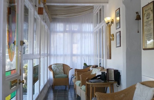 Looe House | Dolphin Guest House