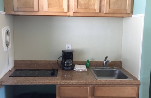 Wildwood Hotel | Dolphin Inn