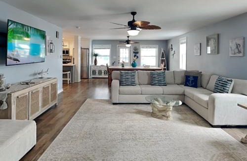 City-by-the Sea House | Dolphin Paradise