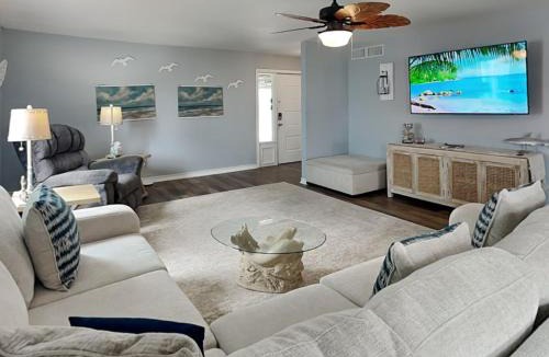 City-by-the Sea House | Dolphin Paradise