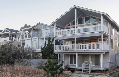 Northeast Virginia Beach House | Dolphin's Den (3-Bedroom Condo) by RedAwning