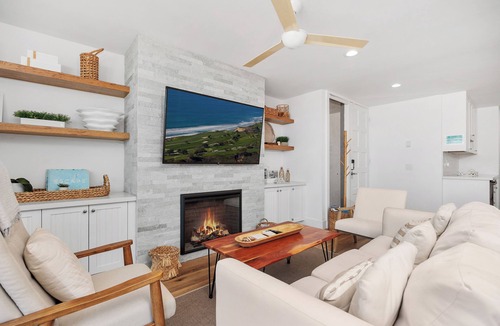 Solana Beach Condo | Dolphin's Drift - Top floor corner unit with ocean views