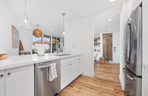 Solana Beach Condo | Dolphin's Drift - Top floor corner unit with ocean views