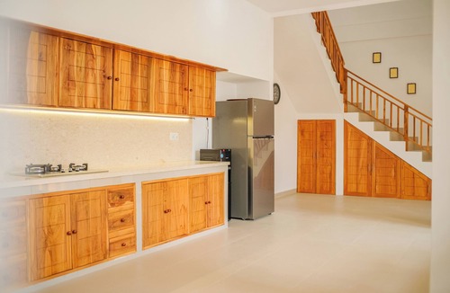 Lovina Bed & Breakfast | Dolphin Suite – Luxury New Villa on Lovina Beach