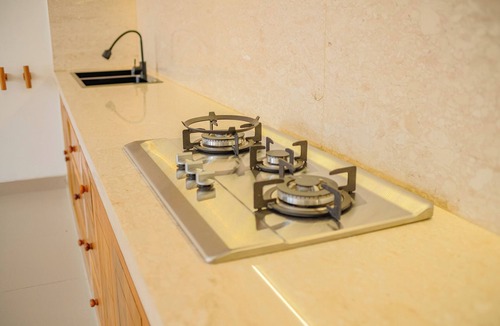 Lovina Bed & Breakfast | Dolphin Suite – Luxury New Villa on Lovina Beach