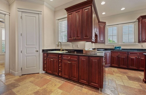 Palm Island House | Dolphin Watch | Beachfront on private Beach