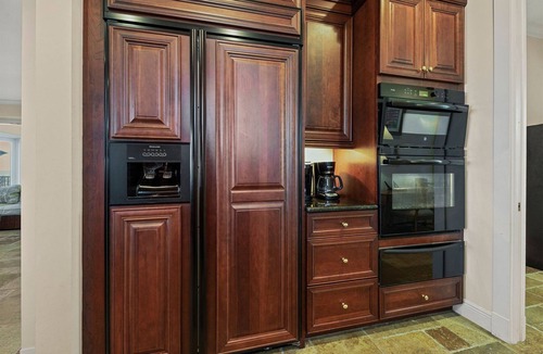 Palm Island House | Dolphin Watch | Beachfront on private Beach