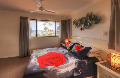 Tin Can Bay Apartment | Dolphin Waters Tin Can Bay