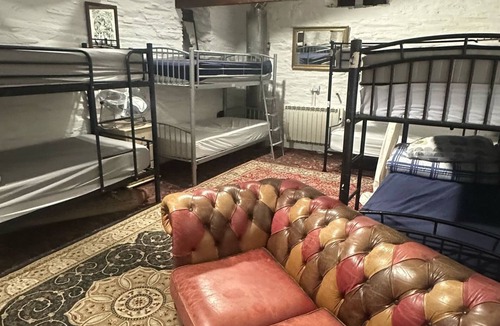 Tintagel Hostel | Dolphins Backpackers