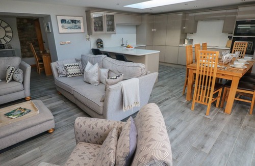 Dinas Cross Cottage | Dolwern