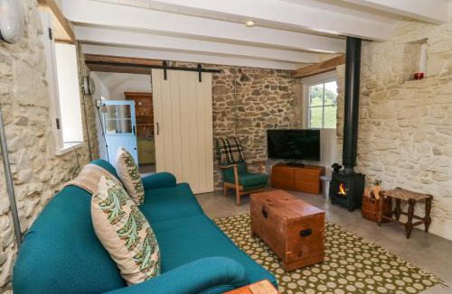 Llandyssiliogogo House | Dolwylan Barn