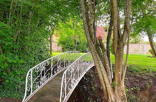 Sainte-Scolasse-sur-Sarthe House | Domaine du Ruisseau