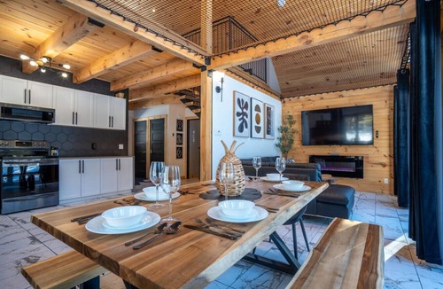 Sainte-Emelie Apartment | Domaine des Pins |Beach |HotTub & Sauna| 4 Chalets