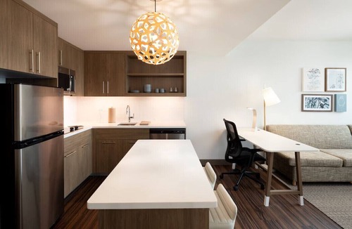 North Burnet Hotel | Domain Adjacent 1BR Suite: Pool/Gym/Free Breakfast