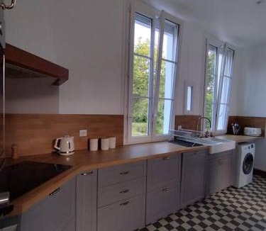 Chatelraould-Saint-Louvent Villa | Domaine de Beaucamp