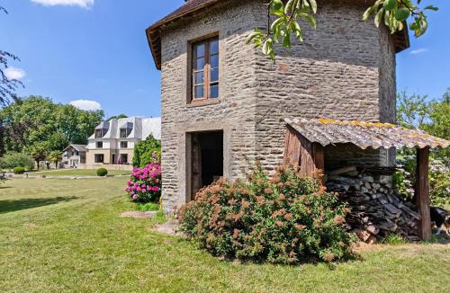 Saint-Quentin-sur-le-Homme Apartment | Domaine de L'isle Maniere