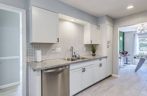 Scofield Farms House | Domain/Heated Pool/Spa/Billiard Table/Foosball/Arcade/4BR/9Beds