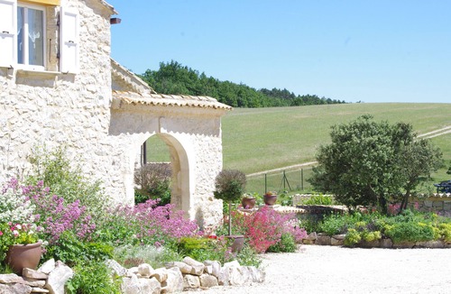 Redortiers Apartment | Domain of Aubignane!