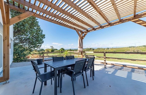 Beziers Cottage | DOMAIN PRIVATIZATION