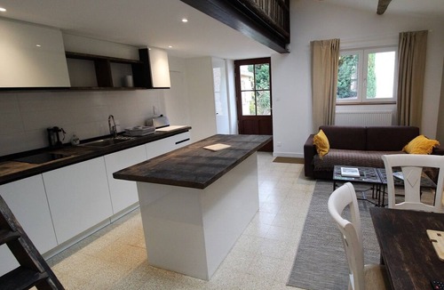 Les Echets House | Domaine Albert - Pommiers