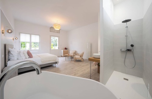 Distre Bed & Breakfast | Domaine Beaumont - Vignoble & Maison d'Hôtes Vigneronne