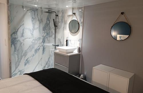 Rouilly-Sacey House | Domaine bulle étoilée