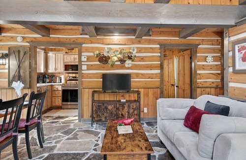 Saint-Alexis-des-Monts Ski Chalet | Domaine Rivière Sacacomie - Le Cardinal