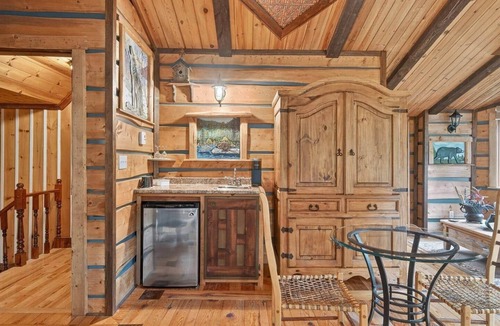 Saint-Alexis-des-Monts House | Domaine Rivière Sacacomie - La Rustique
