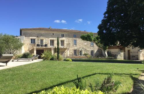 Saint-Paulet-de-Caisson House | Domaine Chamarel