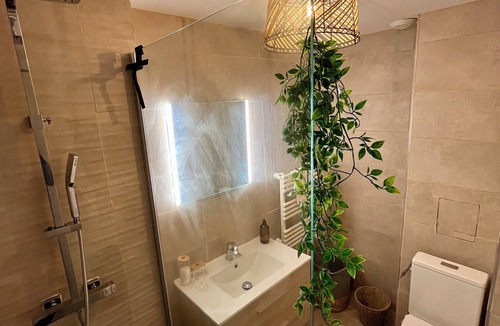 Montferrat Hotel | Domaine Chloe du lac